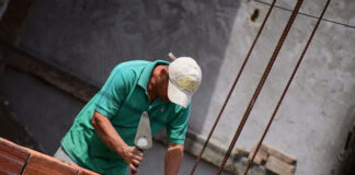 ESTAMOS EN LA BÚSQUEDA DE ALBAÑIL PARA CONTRATACIÓN INMEDIATA, JORNADA COMPLETA 5 DÍAS A LA SEMANA albañil builder personal para construccion construction staff