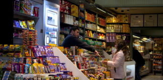 SE SOLICITA EMPLEADA/O PARA KIOSCO CON DISPONIBILIDAD INMEDIATA, JORNADA COMPLETA TURNOS ROTATIVOS empleada para kiosco personal para atencion al publico employee for personal kiosk for customer service