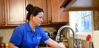 SE BUSCA SEÑORA/SEÑORITA PARA LIMPIEZA DE DEPARTAMENTO, 4 O 5 HORAS POR DÍA. DÍAS Y HORARIO A CONVENIR maid domestic empleada domestica por hora empleada del hogar trabajo por hora domestic servant for family home limpieza de casas miscelanea