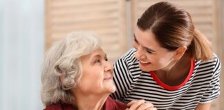 SE SOLICITAN CUIDADORAS DOMICILIARIAS (6 VACANTES), TURNO TARDE 6 HORAS DIARIAS 4 VECES POR SEMANA cuidadoras domiciliarias home care cuidadora externa eldery caregiver