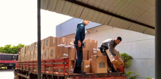 SE SOLICITAN AYUDANTES PARA CARGA Y DESCARGA DE CAMIONES (CON O SIN EXPERIENCIA). TRABAJO POR HORAS, TURNO DE MAÑANA Personal Para Carga y Descarga de camiones male staff Personnel for Loading and Unloading Night Shift