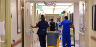 SE SOLICITA EMPLEADA/O DE LIMPIEZA PARA SANATORIO (TRABAJO A TURNOS), EXPERIENCIA MÍNIMA Empleada/o De Limpieza Para Sanatorio sanitarium cleaning staff trabajadores