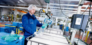 SE SOLICITA AUXILIAR DE PRODUCCIÓN (HOMBRE O MUJER), CON O SIN EXPERIENCIA. TURNOS ROTATIVOS Auxiliar De Producción production assistant