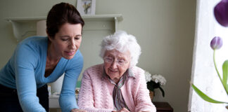 SOLICITAMOS CUIDADORAS/ES DE ADULTOS MAYORES (CON O SIN EXPERIENCIA), SE OFRECE FORMACIÓN Y BUEN SUELDO Cuidadoras/es De Adultos Mayores caregivers of elderly adult