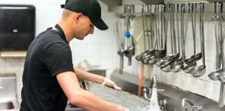 SE NECESITA LAVAPLATOS PARA RESTAURANTE DE HOTEL (CON O SIN EXPERIENCIA), 12 PUESTOS. 30 A 40 HORAS SEMANALES Lavaplatos Para Restaurante De Hotel dishwasher for hotel restaurant