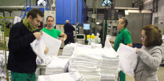 SE NECESITA AYUDANTE DE LAVANDERÍA TIEMPO PARCIAL FINES DE SEMANA, NO SE REQUIERE EXPERIENCIA Ayudante De Lavandería Laundry Helper