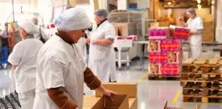SE REQUIEREN EMPACADORES/AS DE ALIMENTOS CON O SIN EXPERIENCIA, SE OFRECE BUEN PAGO Y EXCELENTE BENEFICIOS Empacadores/as packers