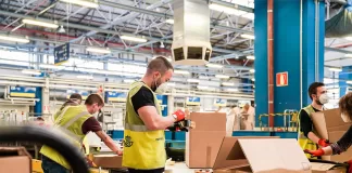 SE NECESITA OPERARIO/A DE EMPAQUE/TAREAS VARIAS (MÍNIMA EXPERIENCIA), BUENA REMUNERACIÓN Operario/a De Empaque/Tareas Varias Packaging Operator/Various Tasks