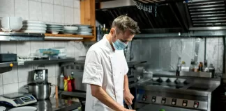 SE BUSCA COCINERO/A PARA CAFETERÍA (MÍNIMA EXPERIENCIA), CONTRATO POR TIEMPO INDEFINIDO. BUEN SALARIO Cocinero/a Para Cafetería cafetería cook