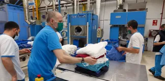SE SOLICITA AYUDANTE DE LAVANDERÍA CON O SIN EXPERIENCIA, INCORPORACIÓN INMEDIATA. BUEN SALARIO Ayudante De Lavandería laundry helper