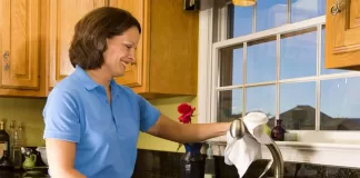SE BUSCA SEÑORA/SEÑORITA (EMPLEADA DOMÉSTICA), 3 VECES POR SEMANA HORARIO DE 9:00 A 13:00 HS Señora/Señorita (Empleada Doméstica) madam/miss (domestic employee)