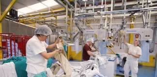SE NECESITA AYUDANTE DE LAVANDERÍA CON O SIN EXPERIENCIA (HORARIO FLEXIBLE), TIEMPO PARCIAL. BUEN SALARIO Ayudante De Lavandería laundry helper