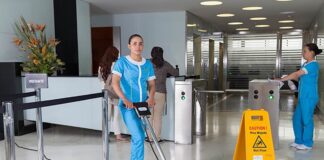 SE NECESITAN OPERARIAS/OS DE LIMPIEZA/MAESTRANZA PARA EMPRESA DE SERVICIOS. DÍAS Y HORARIO A CONVENIR, BUENA REMUNERACIÓN Operarias De Limpieza Maestranza Para Empresa de Servicios Personal de limpieza Master Cleaning Operators for Service Company Cleaning Personnel