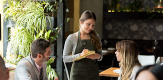 SE SOLICITAN CAMARERAS/OS CON O SIN EXPERIENCIA PARA LOCAL GASTRONÓMICO, CONTRATO POR TIEMPO INDETERMINADO. BUENA REMUNERACIÓN Camareras para Local Gastronómico Empleo de Atención al Público Empleo sin experiencia Waitresses for Gastronomic Local Customer Service Jobs Jobs without experience