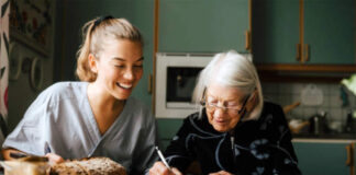 SE BUSCA CUIDADORA (SEÑORA/SRTA) PARA ACOMPAÑAR Y CUIDAR ADULTO MAYOR AUTOVALIDANTE 5 DÍAS A LA SEMANA. BUEN SALARIO Cuidadora Señora Srta para Acompañar y Cuidar Adulto Mayor Autovalidante Lady Miss Caregiver to Accompany and Care for Self-Validating Elderly Adults