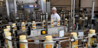 SE SOLICITA OPERARIO/A DE FABRICACIÓN Y ENVASADO (POCA EXPERIENCIA), EMPRESA DE RUBRO ALIMENTICIO. TURNO ROTATIVOS, BUEN SALARIO Operario de Fabricación y Envasado en España empleo de envasador en España Valencia Choví Manufacturing and Packaging Operator in Spain packaging job in Spain Valencia Choví