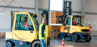 SE SOLICITA PERSONAL DE ALMACÉN (CON O SIN EXPERIENCIA), VARIOS PUESTOS DISPONIBLES EN ALMACENES DE PRODUCTOS ALIMENTICIOS Y ELECTRÓNICOS Personal de Almacén Warehouse Personnel Forklift operator Personale di magazzino Operatore del carrello elevatore Gabelstaplerfahrer
