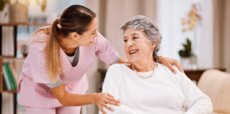 SE BUSCA CUIDADOR/A (POCA EXPERIENCIA), PARA EMPRESA LÍDER EN EL CUIDADO Y BIENESTAR DE PERSONAS MAYORES. EXCELENTE SALARIO Cuidador de personas mayores en Argentina empleo de cuidadora en Buenos Aires Avellaneda Caregiver for the elderly in Argentina caretaker job in Buenos Aires