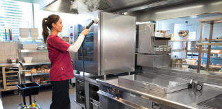 SE SOLICITA EMPLEADO/A DE LIMPIEZA PARA RESTAURANTE (MÍNIMA EXPERIENCIA), CONTRATO POR TIEMPO INDEFINIDO. BUEN PAGO Empleado de Limpieza Para Restaurante en Costa Rica empleo de limpieza en Costa Rica AR Holdings Curridabat Empleo en San José Cleaning Employee for Restaurant in Costa Rica