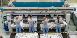SE SOLICITA TRABAJADOR/A DE LAVANDERÍA CON O SIN EXPERIENCIA (HOMBRE O MUJER), 35 A 40 HORAS SEMANALES. PAGO $20.38 POR HORA Trabajador de Lavandería Loma Linda Empleo en California personal para lavandería en USA Empleo sin experiencia en USA Laundry Worker Job in California laundry staff in the USA Job without experience in the USA