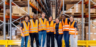 SE BUSCAN TRABAJADORES PARA ALMACENES DE PRODUCTOS ALIMENTICIOS Y ELECTRÓNICOS (CON O SIN EXPERIENCIA), PAGO SEMANAL DESDE $500. VARIOS PUESTOS Trabajadores Para Almacenes Empleo en Miami Empleo en Florida Warehouse Workers Employment in Miami Employment in Florida