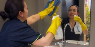 SE BUSCA MUCAMA/EMPLEADA DE LIMPIEZA PARA TRABAJAR EN CASA DE FAMILIA. SE OFRECE TRABAJO EN BLANCO, ALOJAMIENTO Y EXCELENTE SUELDO Mucama Empleada de Limpieza Empleada Doméstica Trabajo en Casa de Familia Empleada del Hogar Maid Cleaning Employee Domestic Employee Work in Family Home