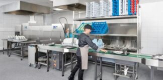 SE PRECISA PERSONAL PARA RESIDENCIA Y CENTRO DE DÍA (NO REQUIERE EXPERIENCIA), TURNO ROTATIVOS. VARIOS PUESTOS DISPONIBLES Personal para Residencia y Centro de Día Limpieza Lavaplatos Lavandería Empleo en Barcelona Empleo sin experiencia en España Staff for Residence and Day Center Jobs in Barcelona