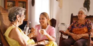 SE NECESITAN CUIDADORES/AS (NO REQUIERE EXPERIENCIA PREVIA), TURNO DE TARDE. INGRESO INMEDIATO, BUEN SALARIO Cuidadores en España Residencia de Mayores en España Geriátrico en España Gerocultores Caregivers in Spain Nursing Home in Spain Geriatric in Spain Geroculturists