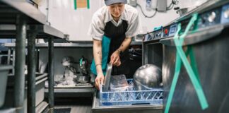 SE NECESITA LAVAPLATOS PART TIME (HOMBRE O MUJER) PARA RESTAURANTE/PANADERÍA, NO REQUIERE EXPERIENCIA. SE OFRECE BUEN PAGO POR HORA, HORARIOS FLEXIBLES Lavaplatos empleo de lavaplatos en USA Empleo medio tiempo Empleo en Los Ángeles, Empleo en California Empleo sin experiencia en USA dishwasher job in USA Part-time