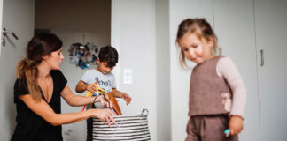 SE BUSCA NIÑERA 2 DÍAS A LA SEMANA (TRABAJO POR HORAS), SE OFRECE EXCELENTE PAGO POR HORA. COMIENZO INMEDIATO niñera niñeras nanny babysitters Nanny Job in Buenos Aires Canguro Tata