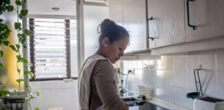SE SOLICITA EMPLEADA DOMÉSTICA FINES DE SEMANA (CON O SIN EXPERIENCIA), SE OFRECE ALOJAMIENTO Y BUEN PAGO Empleada Doméstica empleada del hogar Employee without experience Work in a family home Empleo sin experiencia Employment without experience
