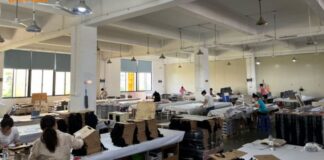 SE PRECISA OPERARIO/A DE PRODUCCIÓN (MÍNIMA EXPERIENCIA), PARA FÁBRICA DE BOLSAS PLÁSTICAS Y DE PAPEL. SALARIO ENTRE 18.000 € – 20.000 € AL AÑO Operario de Producción en España Alfarrasí Empleo en Valencia Fabrica de bolsas de plástico y de papel en España Production Operator Plastic and paper bag factory in Spain