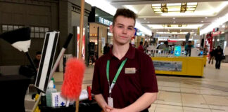 SE SOLICITA AUXILIAR DE ASEO PARA CENTRO COMERCIAL (HOMBRE O MUJER). INGRESO INMEDIATO. REMUNERACIÓN COMPETITIVA Auxiliar de Aseo Limpieza de Centro Comercial empleo de limpieza en Costa Rica Cleaning Assistant Shopping Center Cleaning job in Costa Rica