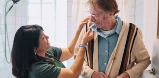SE SOLICITA CUIDADORES/AS PARA CENTRO DE MAYORES (CON O SIN EXPERIENCIA), TURNO MAÑANA O TARDE. BUEN SALARIO Cuidadores Para Centro de Mayores en Barcelona Cuidadores Empleo sin experiencia en España Caregivers for the Senior Center in Barcelona Caregivers Jobs without experience in Spain
