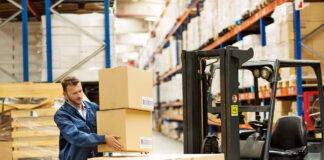 SE SOLICITA DESCARGADOR DE CAJAS (CON O SIN EXPERIENCIA), SEGUNDO TURNO DE LUNES A VIERNES. PAGO $600 – $800 SEMANALES Descargadores Cargadores de Cajas Estados Unidos Empleo sin experiencia Unloaders Box Loaders United States Jobs without experience