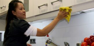 SE NECESITA EMPLEADA DOMÉSTICA 5 DÍAS A LA SEMANA EN CASA DE FAMILIA. TURNO DE MAÑANA, BUEN SUELDO Empleada Doméstica en Argentina Empleo en Quilmes empleada del hogar limpieza de casa de familia Domestic Employee in Argentina employee cleaning family home