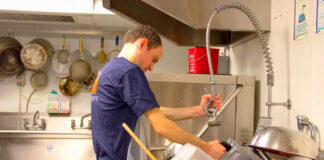 SE NECESITA LAVAPLATOS PARA RESTAURANTE (JORNADA PARCIAL) NO REQUIERE EXPERIENCIA; SE CAPACITARA, PAGO $20.00 POR HORA Lavaplatos en Columbia Británica Empleo de Lavaplatos en Canadá Empleo sin experiencia en Canadá Dishwasher in British Columbia