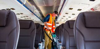 SE SOLICITAN CONDUCTORES/AS LIMPIADORES/AS DE AVIONES (CON O SIN EXPERIENCIA), JORNADA PARCIAL. BUEN SALARIO EN 15 PAGAS + ADICIONALES Limpiadores de Aviones Empleo en el Aeropuerto de Barajas Empleo en Madrid Empleo sin experiencia en España Aircraft Cleaners Jobs at Barajas Airport Jobs in Madrid Jobs without experience in Spain