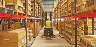 SE SOLICITAN 10 MOZOS/AS DE ALMACÉN (CON O SIN EXPERIENCIA) PARA EMPRESA DEL SECTOR LOGÍSTICO. TURNO TARDE DE LUNES A VIERNES, PAGO 10,53 €/HORA Mozos/as de Almacén en España Empresa del sector Logistico en España empleo sin experiencia en España Warehouse Waiters Company in the Logistics sector in Spain