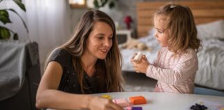 SE NECESITA NIÑERA PARA EL CUIDADO DE NIÑA DE 2 AÑOS, SE OFRECE TRABAJO A LARGO PLAZO Y BUEN SUELDO Niñera en Buenos Aires Cuidado de niños Cuidado de niños en casa de familia Babysitter in Buenos Aires Childcare Childcare in family home nanny canguro tat
