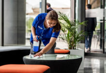 SE NECESITA OPERARIO/A DE LIMPIEZA PARA EMPRESA DE SERVICIOS (CON O SIN EXPERIENCIA), BUEN SUELDO Operario de Limpieza Empresa de Servicios de Limpieza Empleo de limpieza en Argentina Empleo sin experiencia en Argentina Cleaning Operator Cleaning Services Company