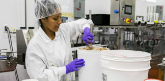 SE SOLICITAN OPERARIOS/AS DE EMPAQUE PARA FÁBRICA DE HELADOS (MÍNIMA EXPERIENCIA), SALARIO COMPETITIVO Y ESTABILIDAD LABORAL Operarios de Empaque Para Fábrica de Helados en Costa Rica Empleo en Cartago Packaging Operators for Ice Cream Factory in Costa Rica Employment in Cartago