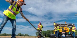 SE SOLICITAN TRABAJADORES/AS DE CONSTRUCCIÓN PARA PAVIMENTACIÓN (CON O SIN EXPERIENCIA), BUEN PAGO POR HORA Trabajadores de Construcción Para Pavimentación en estados unidos Empleo en Iowa Empleo sin experiencia en USA Paving Construction Workers Employment without experience in the USA