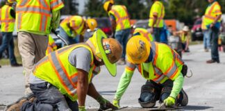 SE NECESITAN AYUDANTES DE CONSTRUCCIÓN (4 PUESTOS), NO REQUIERE EXPERIENCIA, SE CAPACITARÁ. PAGO $23.00 POR HORA, 40 HORAS SEMANALES Ayudantes de Construcción en Canadá empleo en Penticton empleo en Columbia Británica Empleo sin experiencia en Canadá Construction Helpers in Canada