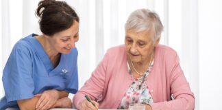 SE SOLICITA CUIDADORA DOMICILIARIA NOCHE POR MEDIO (CUIDADO DE PACIENTES), TRABAJO A TURNOS. BUEN PAGO Cuidadora domiciliaria Cuidadora de pacientes con diferentes patologías Home caregiver Caregiver for patients with different pathologies