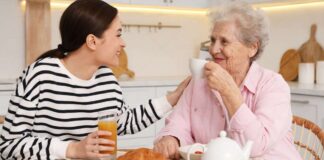 SE SOLICITAN CUIDADORAS FINES DE SEMANA (CUIDADO DE PACIENTES CON MOVILIDAD REDUCIDA), TRABAJO A TURNOS. BUEN PAGO Cuidadoras fines de semana Empresa de internación domiciliaria Weekend caregivers Home care company