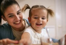 SE BUSCA NIÑERA FINES DE SEMANA (CUIDADO DE NIÑA DE 2 AÑOS), BUEN SUELDO + ALOJAMIENTO Niñera Empleo de niñera en Argentina Empleo de niñera en Buenos Aires nanny canguro tata cuidado de niños childcare