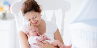 SE BUSCA NIÑERA POR HORAS PARA CUIDAR A BEBÉ DE 4 MESES (PERSONA RESPONSABLE Y PACIENTE), BUEN PAGO POR HORA Niñera empleo de niñera en Argentina Cuidado de bebe Nanny job in Argentina Baby care tata Canguro