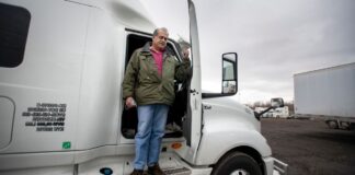 SE NECESITAN 5 CONDUCTORES/AS DE CAMIONES (CON O SIN EXPERIENCIA), CONTRATO PERMANENTE. PAGO $29.50 POR HORA, 40 HORAS SEMANALES Conductores de Camiones Empleo de Conductor de Camión en Canadá empleo en Alberta empleo sin experiencia Truck Drivers Truck Driver Jobs in Canada