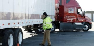 SE SOLICITAN CONDUCTORES DE CAMIONES PESADOS Y TRACTOCAMIONES (15 VACANTES), JORNADA COMPLETA. PAGO $26.22 POR HORA Conductores de Camiones Pesados y Tractocamiones en USA Empleo de Conductor de Camión en USA empleo en Texas Heavy Truck and Tractor Truck Drivers jobs in Texas